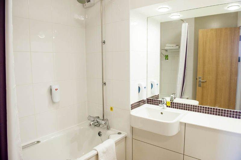 Premier Inn Bristol East Emersons Green Coalpit Heath Eksteriør billede