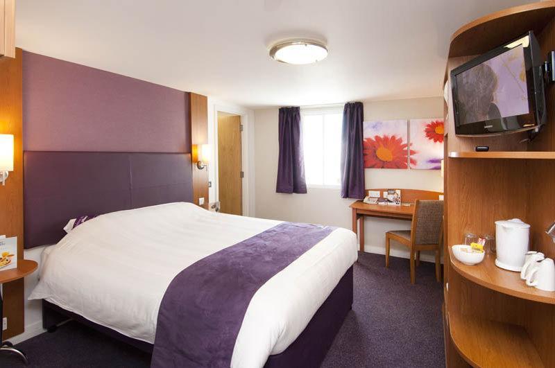 Premier Inn Bristol East Emersons Green Coalpit Heath Eksteriør billede